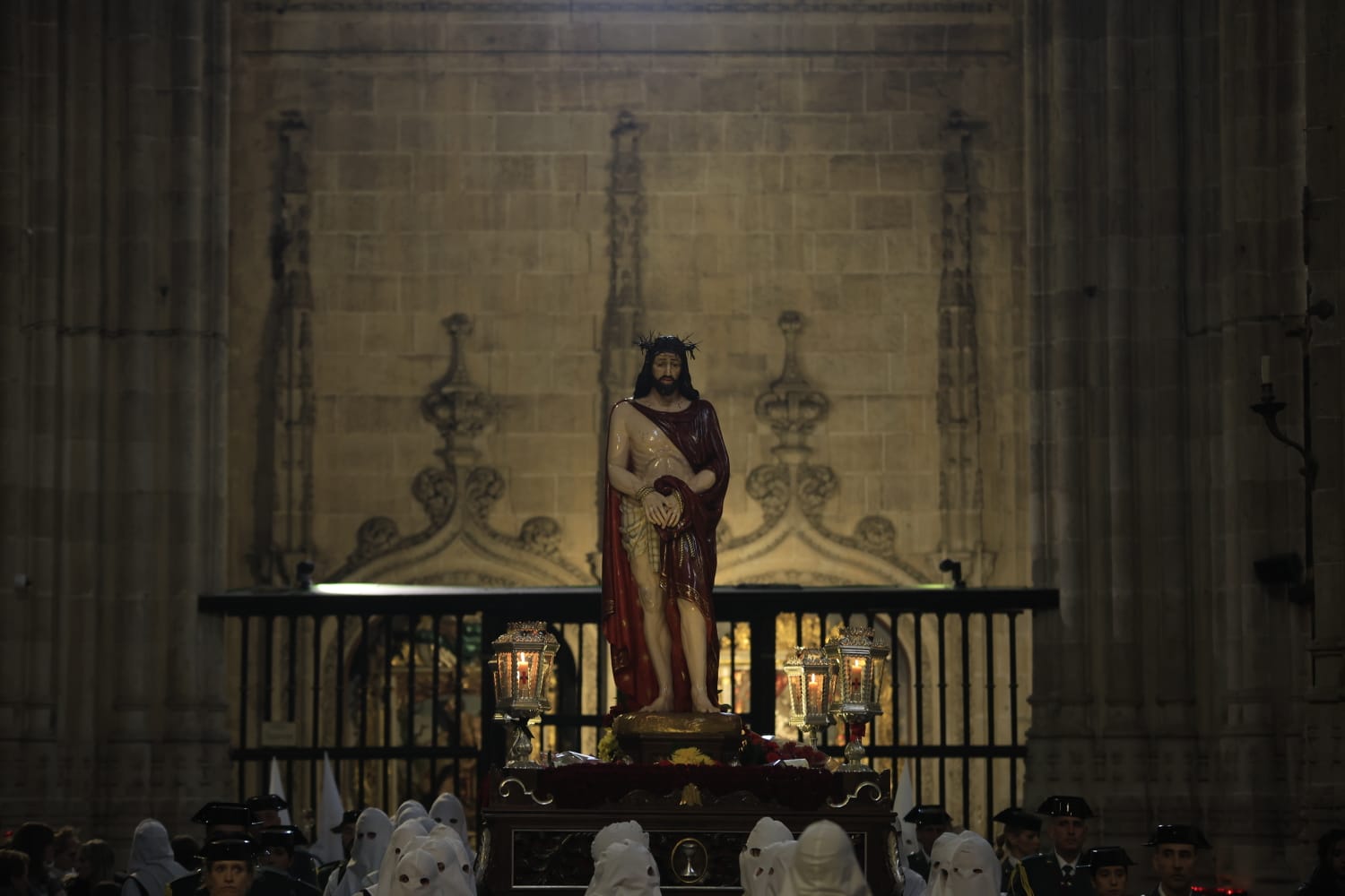 Jesús del Vía Crucis tampoco logra salir de la Catedral