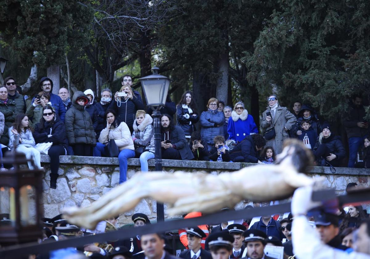 El cielo permite a la Vera Cruz salir en Salamanca