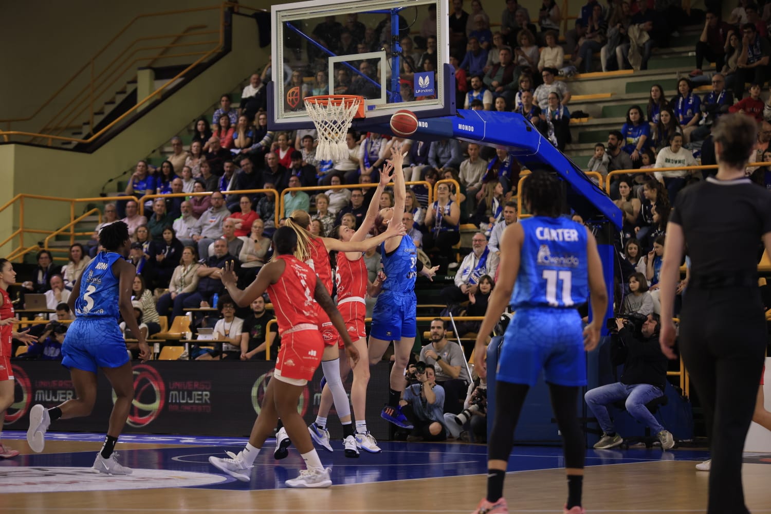 Un Avenida implacable no da oportunidad a Ensino de Lugo