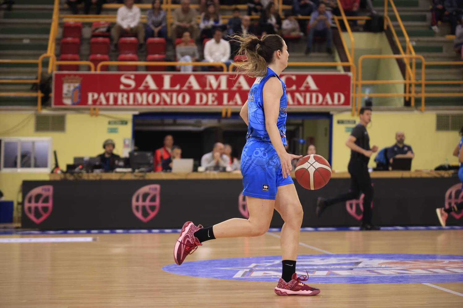 Un Avenida implacable no da oportunidad a Ensino de Lugo