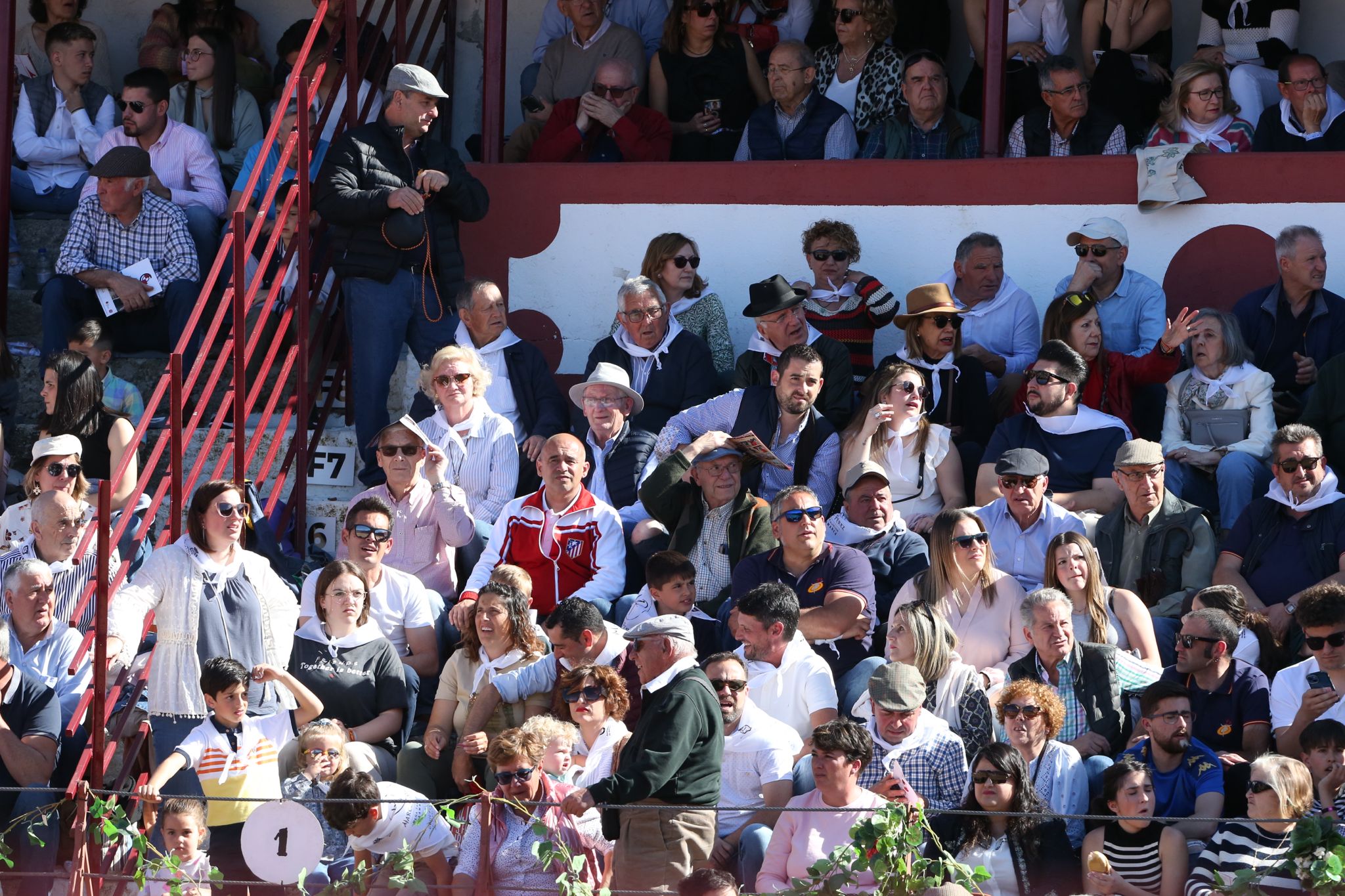 Puerta grande para Marco Pérez en una ilusionante tarde en Guijuelo