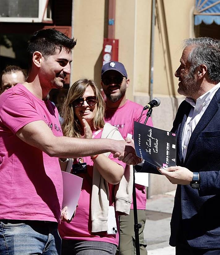 Imagen secundaria 2 - La galería urbana del barrio del Oeste recibe los elogios de Pollán