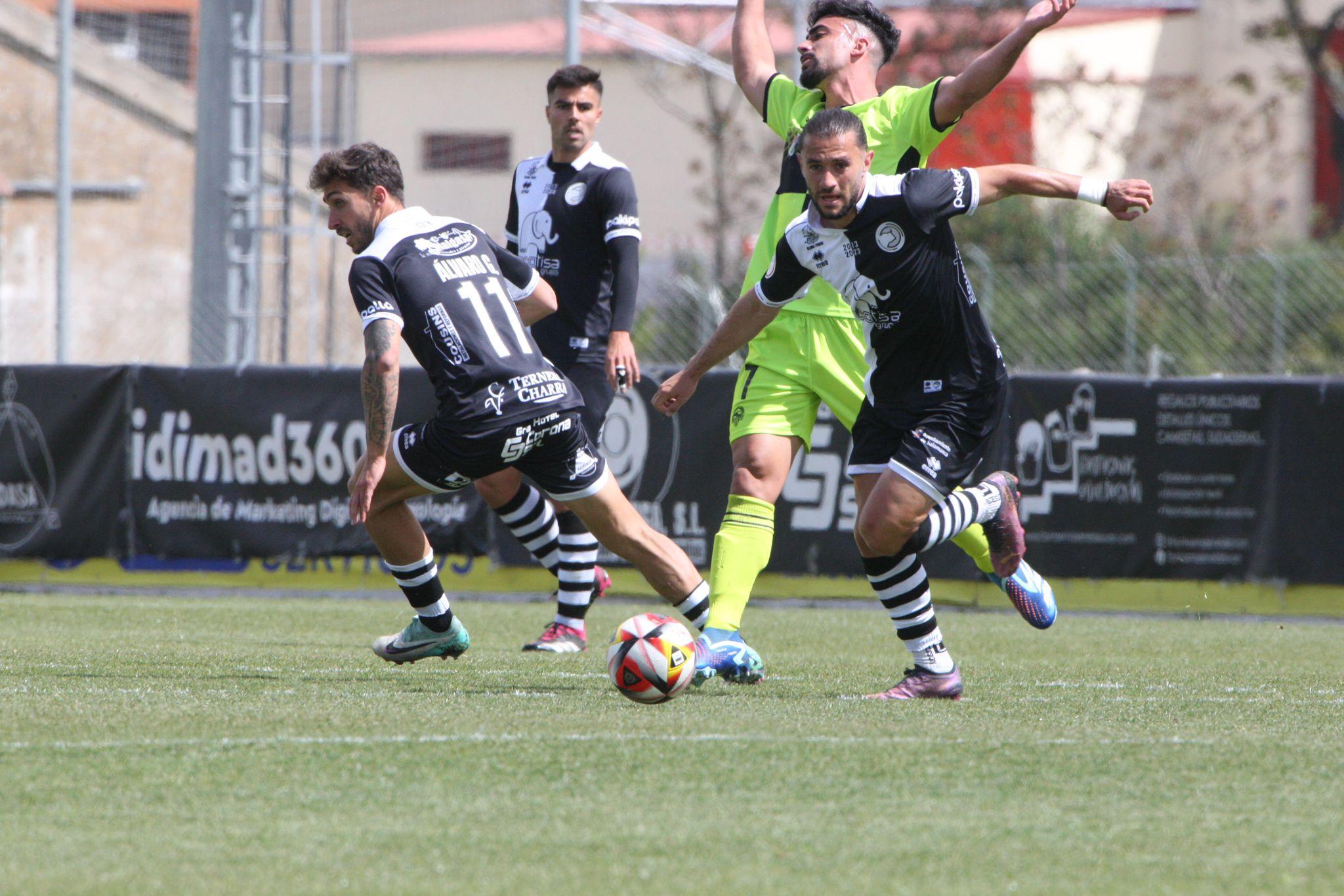 Goleada de Unionistas al Sabadell con triplete de Slavy