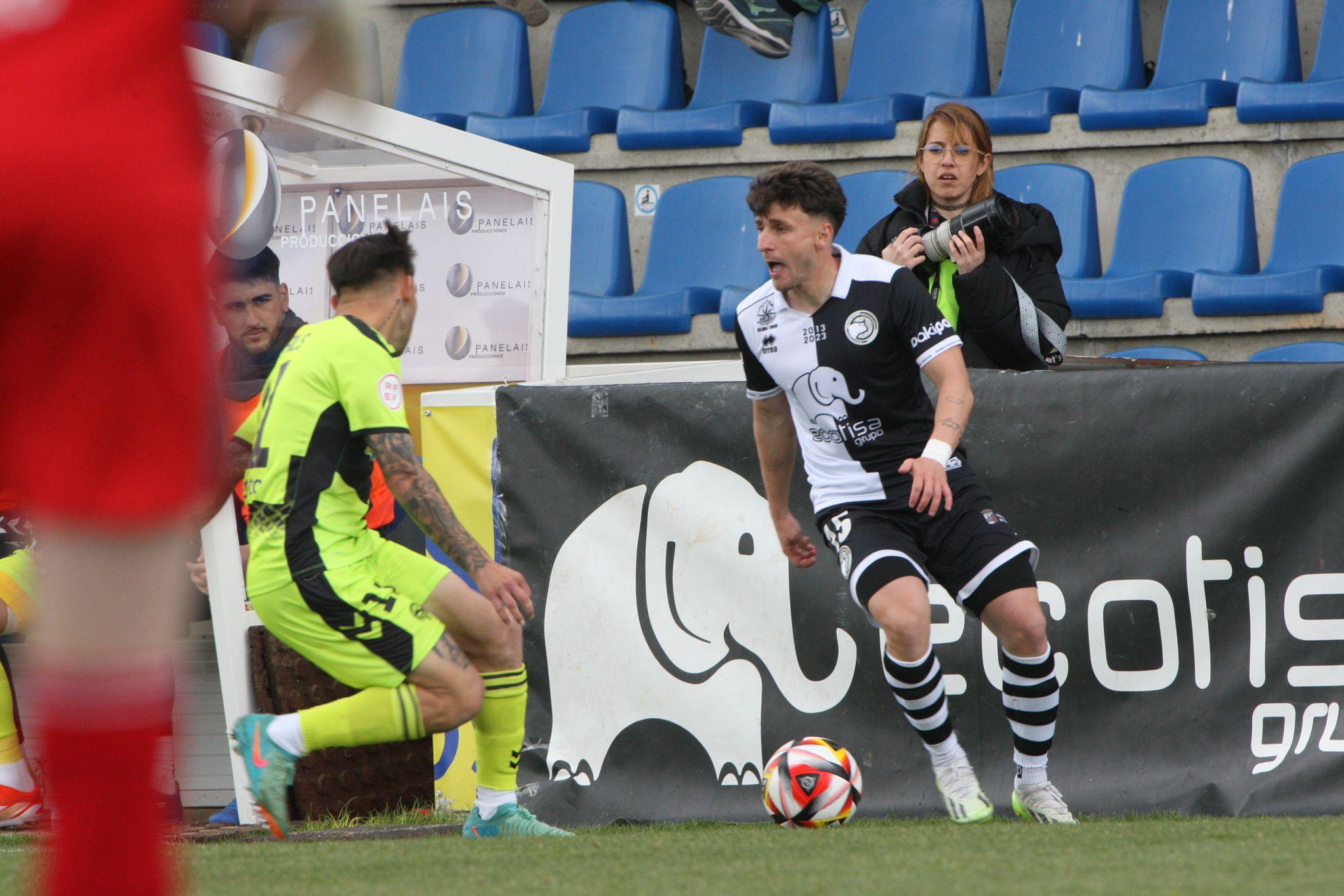 Goleada de Unionistas al Sabadell con triplete de Slavy