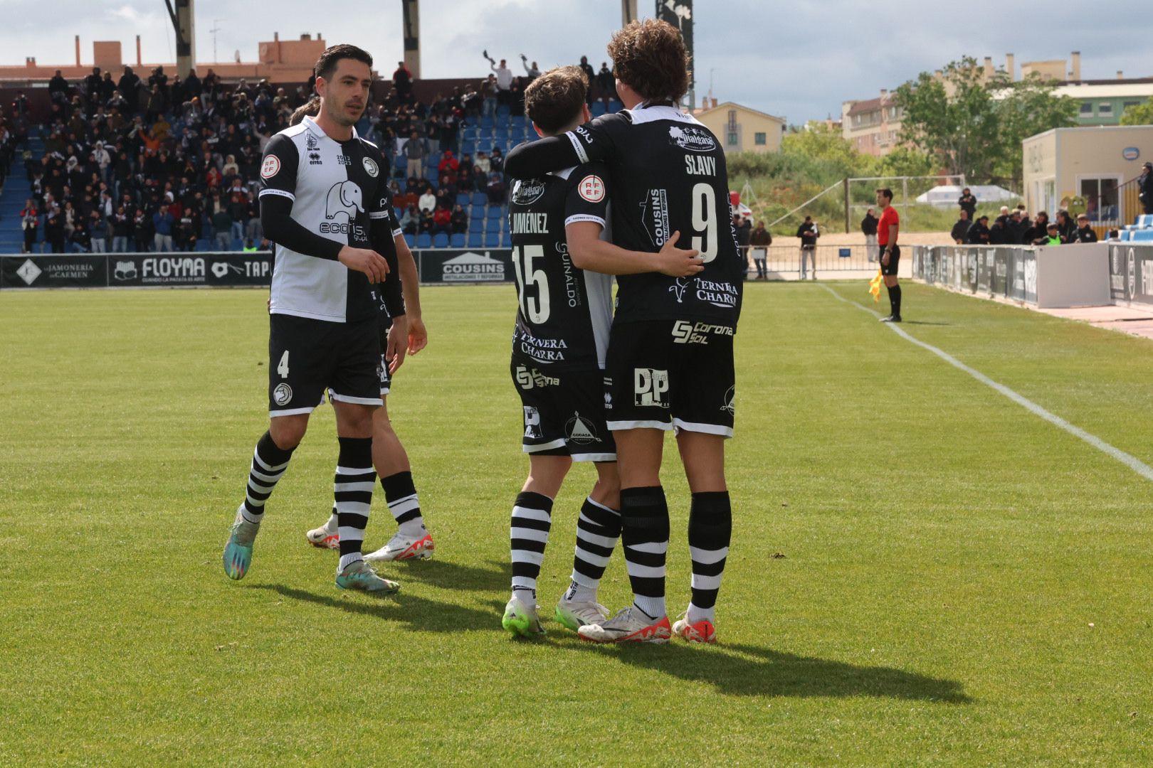 Goleada de Unionistas al Sabadell con triplete de Slavy