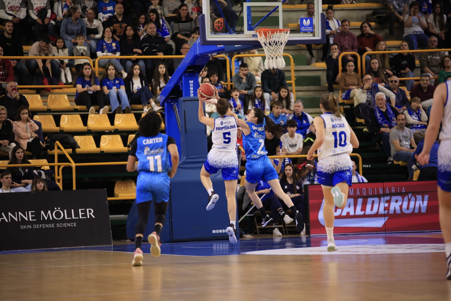 Avenida remonta y jugará las semifinales ante Girona