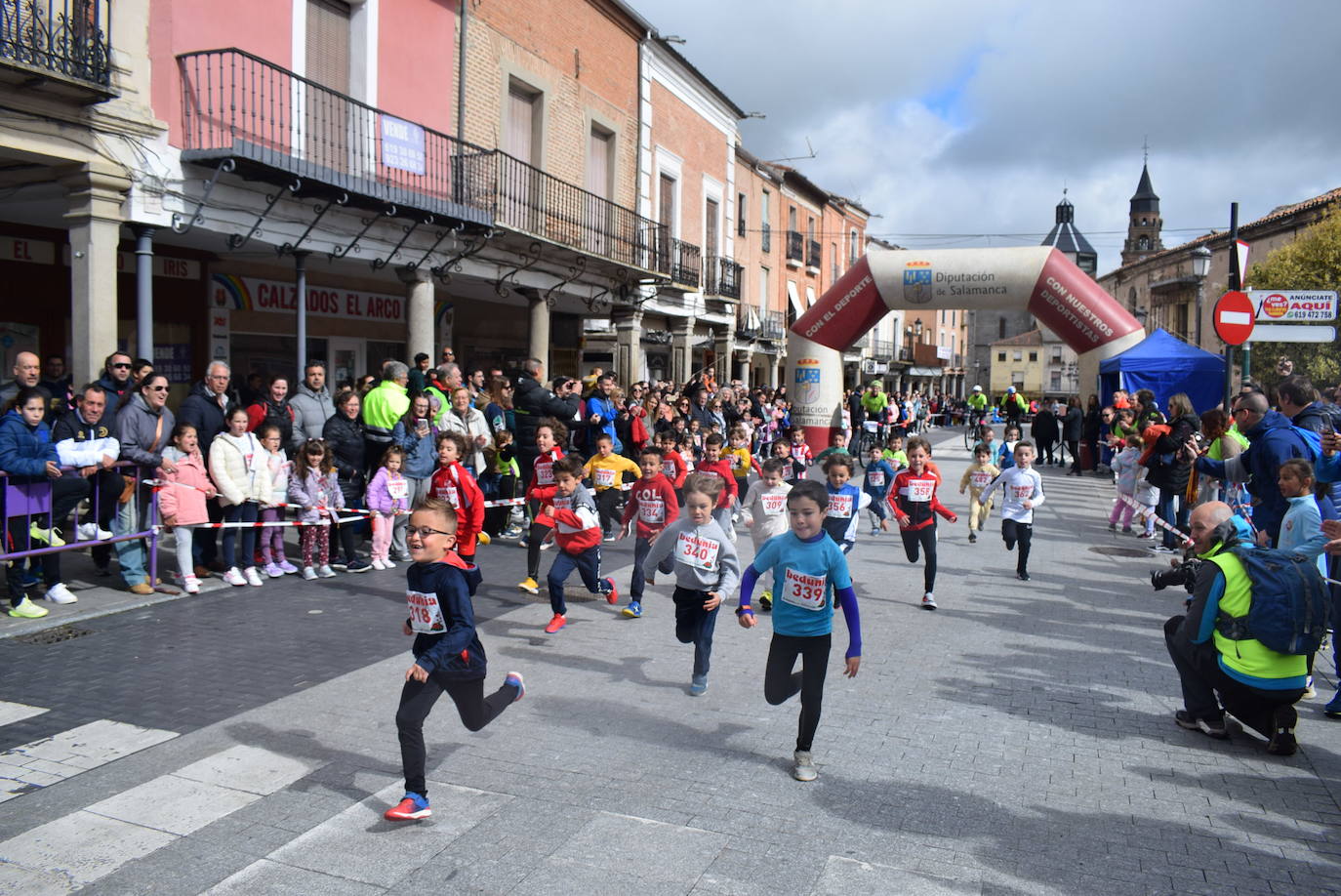 Ignacio Comillas y Sara Izquierdo ganan la XXX Carrera Peñarandina Hijos, Padres y Abuelos 1 de Mayo