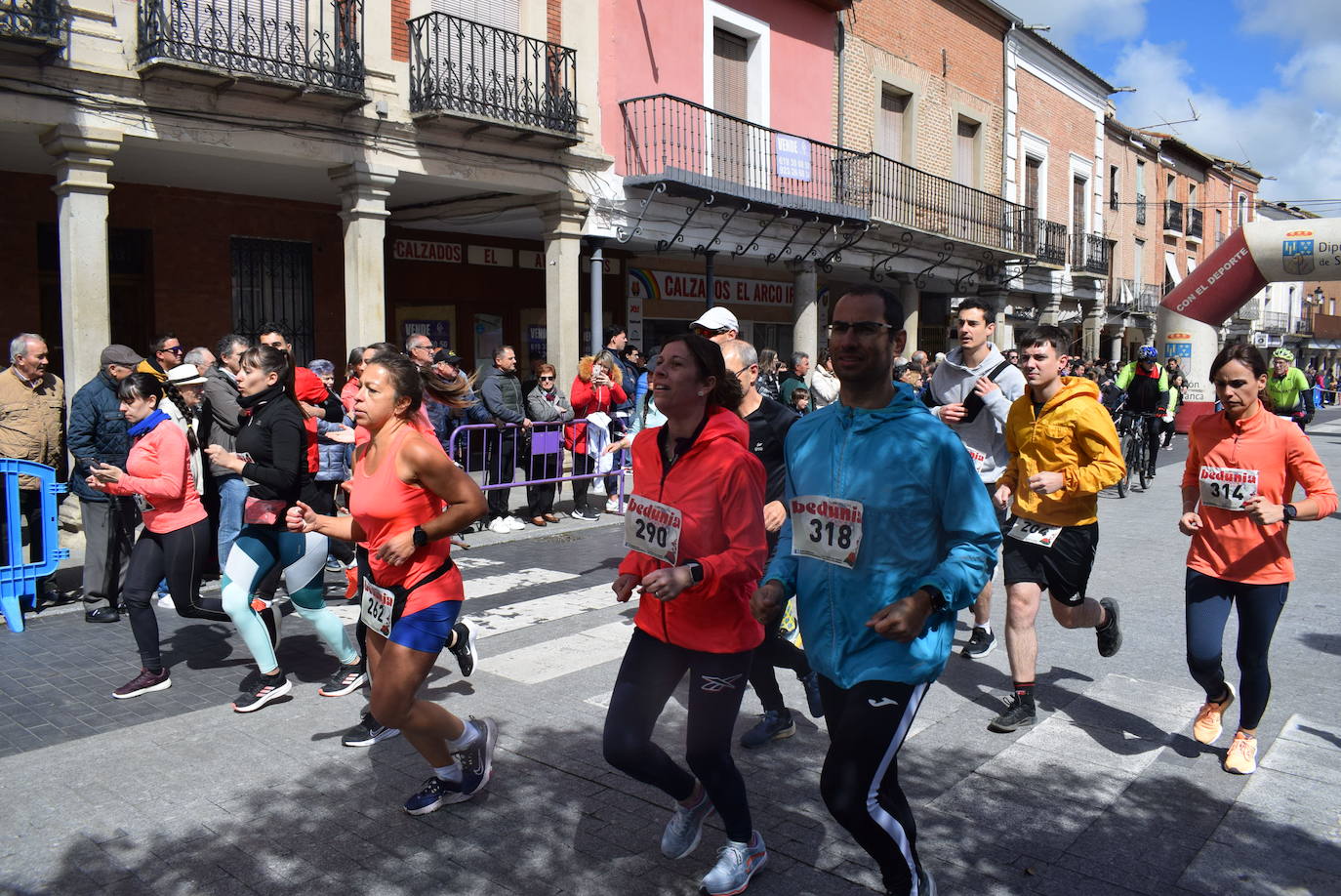 Ignacio Comillas y Sara Izquierdo ganan la XXX Carrera Peñarandina Hijos, Padres y Abuelos 1 de Mayo