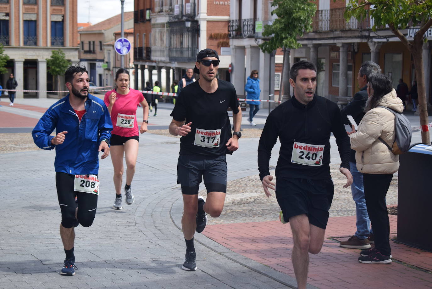 Ignacio Comillas y Sara Izquierdo ganan la XXX Carrera Peñarandina Hijos, Padres y Abuelos 1 de Mayo