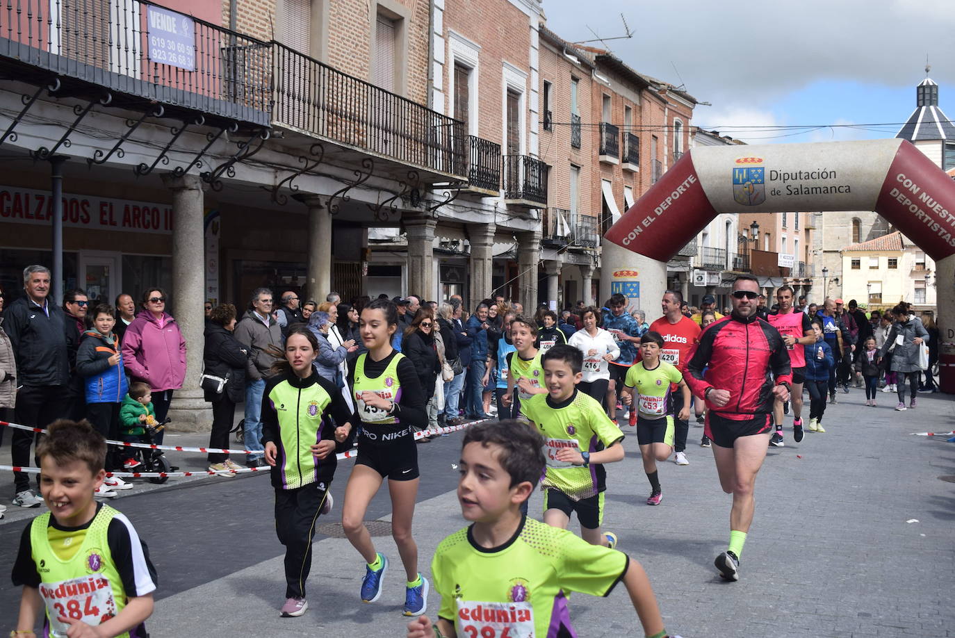 Ignacio Comillas y Sara Izquierdo ganan la XXX Carrera Peñarandina Hijos, Padres y Abuelos 1 de Mayo