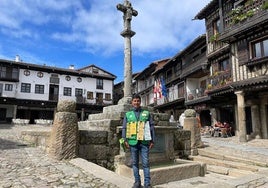 Ernesto Martín, en la plaza de La Alberca.