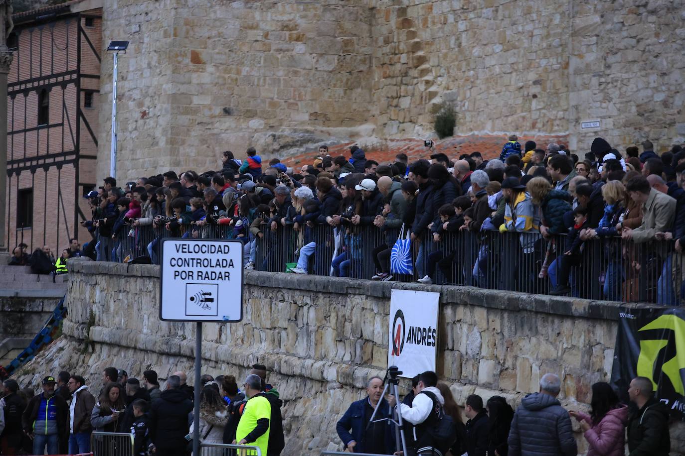 Súper Enduro nocturno en pleno centro de Salamanca