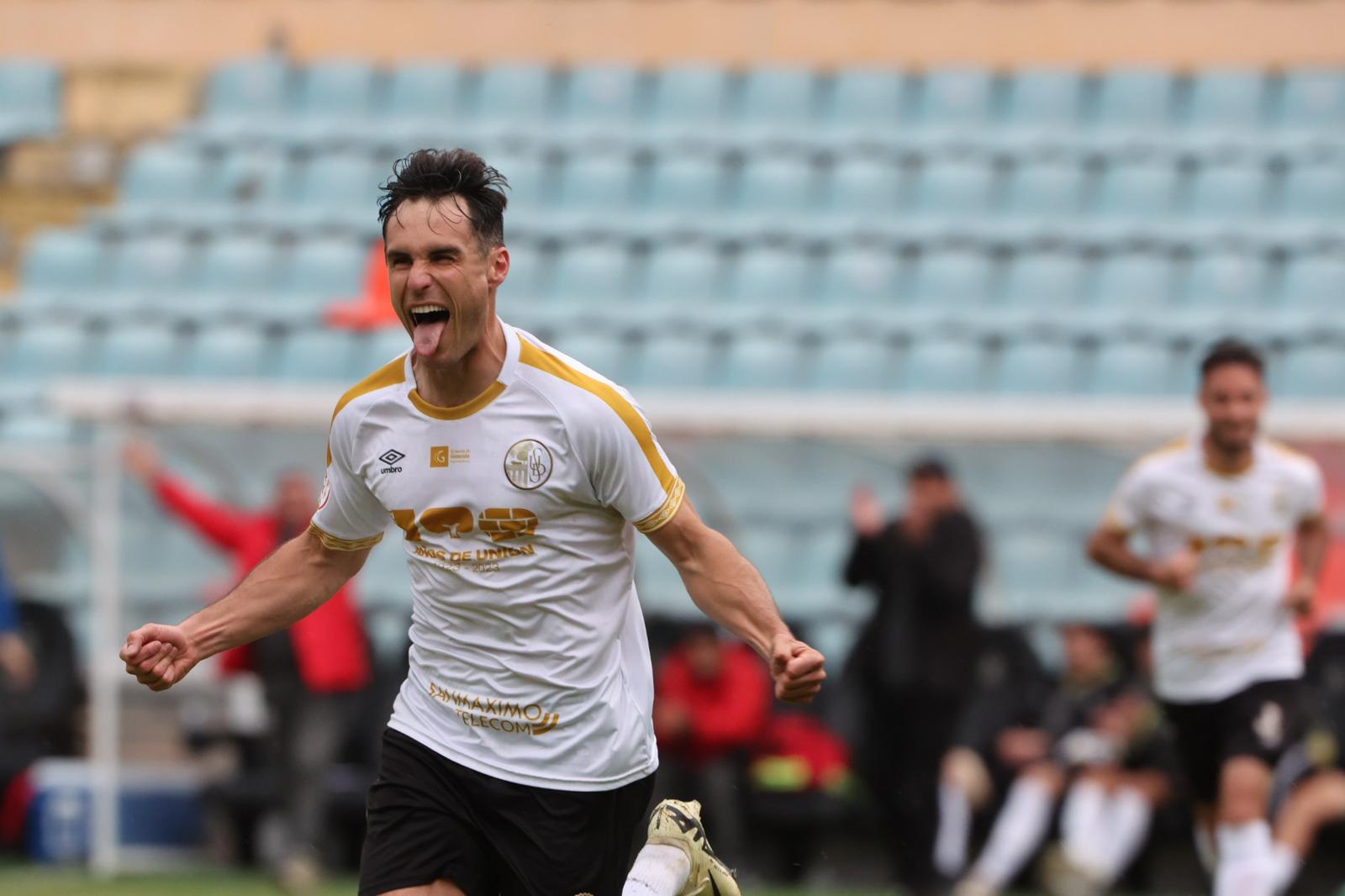 Un Salamanca CF UDS lanzado no se basta y mira ya al playoff de ascenso