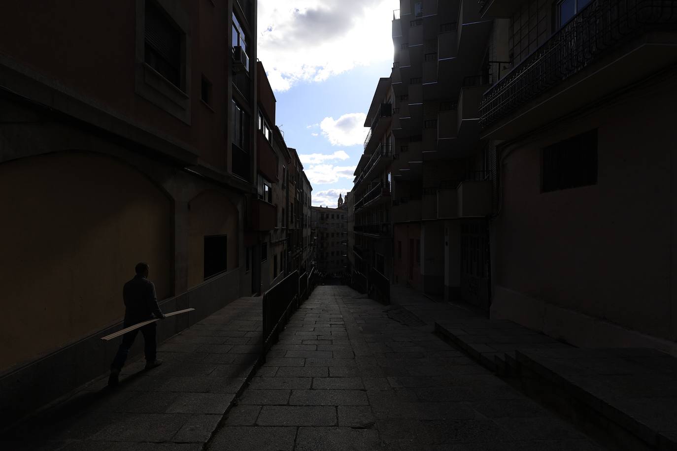 Dudas de los vecinos del Bretón sobre la propuesta de solución a los problemas de ruido