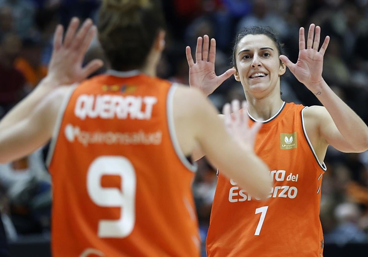 Alba Torrens, en un partido con el Valencia Basket.