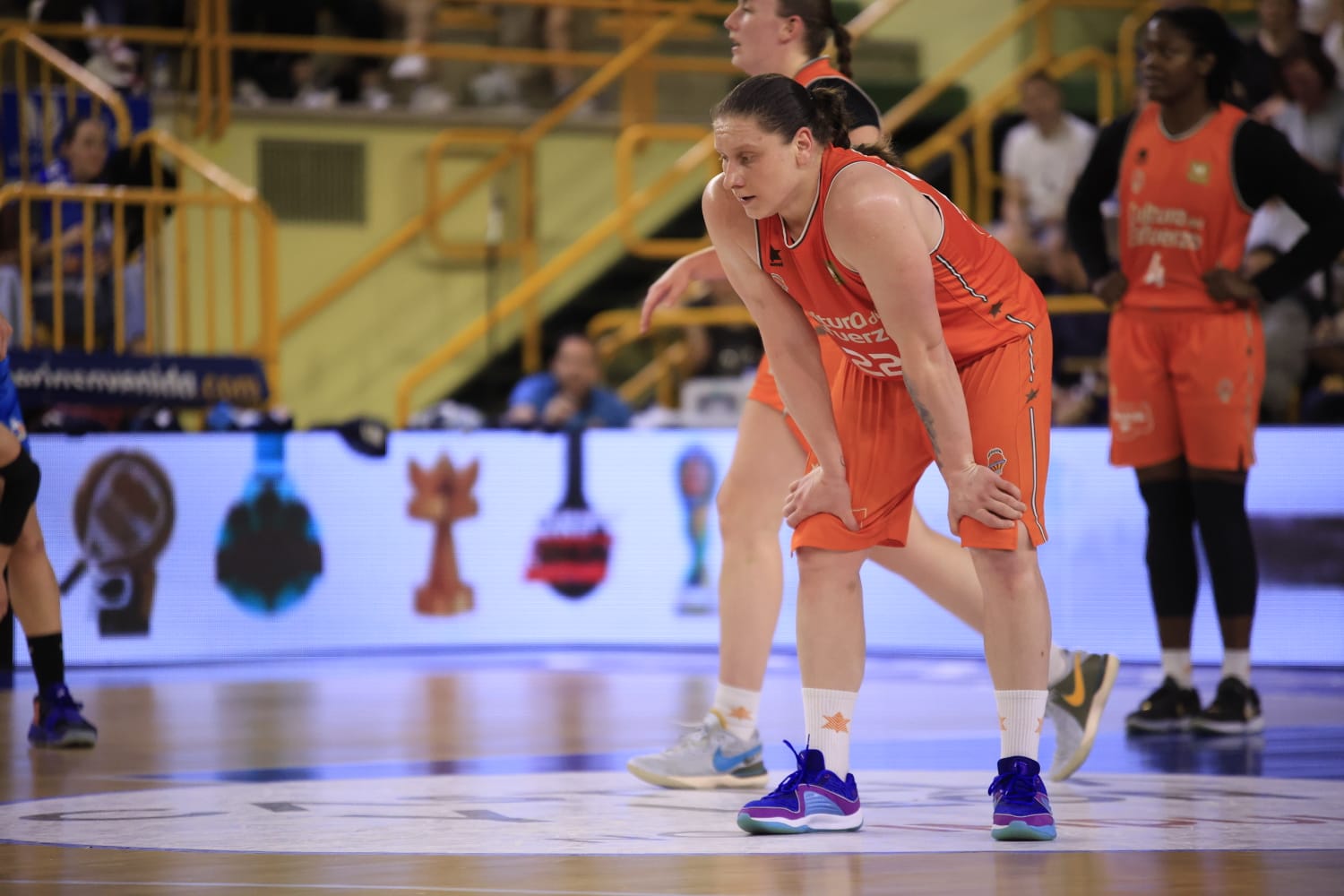 El emocionante partido entre Avenida y Valencia Basket, en imágenes