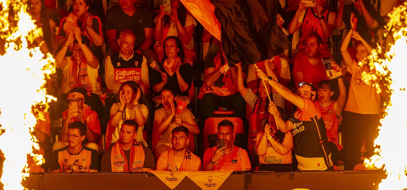 El partido entre Avenida y Valencia Basket en imágenes