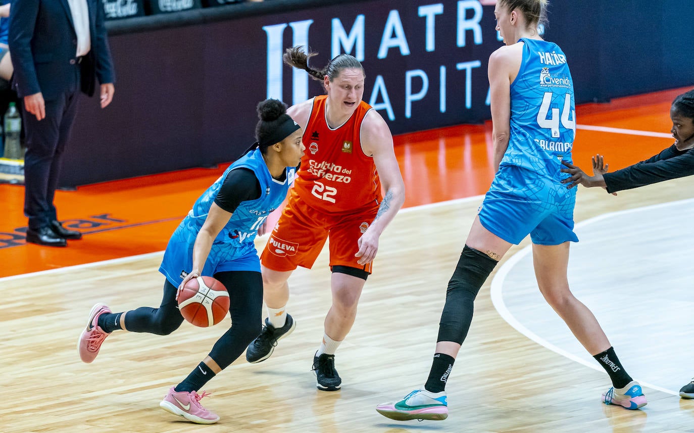 El partido entre Avenida y Valencia Basket en imágenes