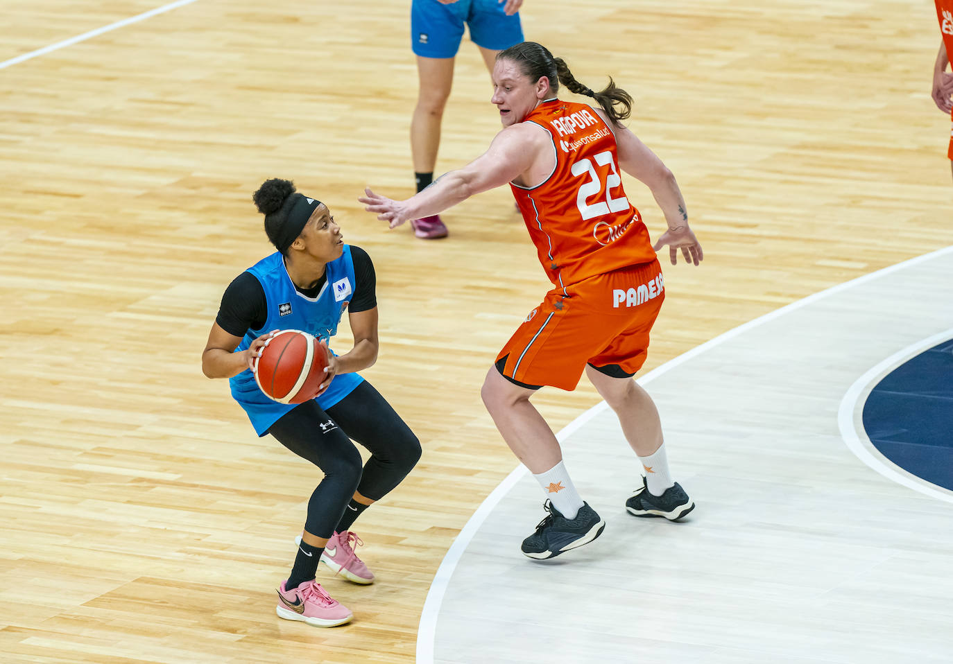 El partido entre Avenida y Valencia Basket en imágenes