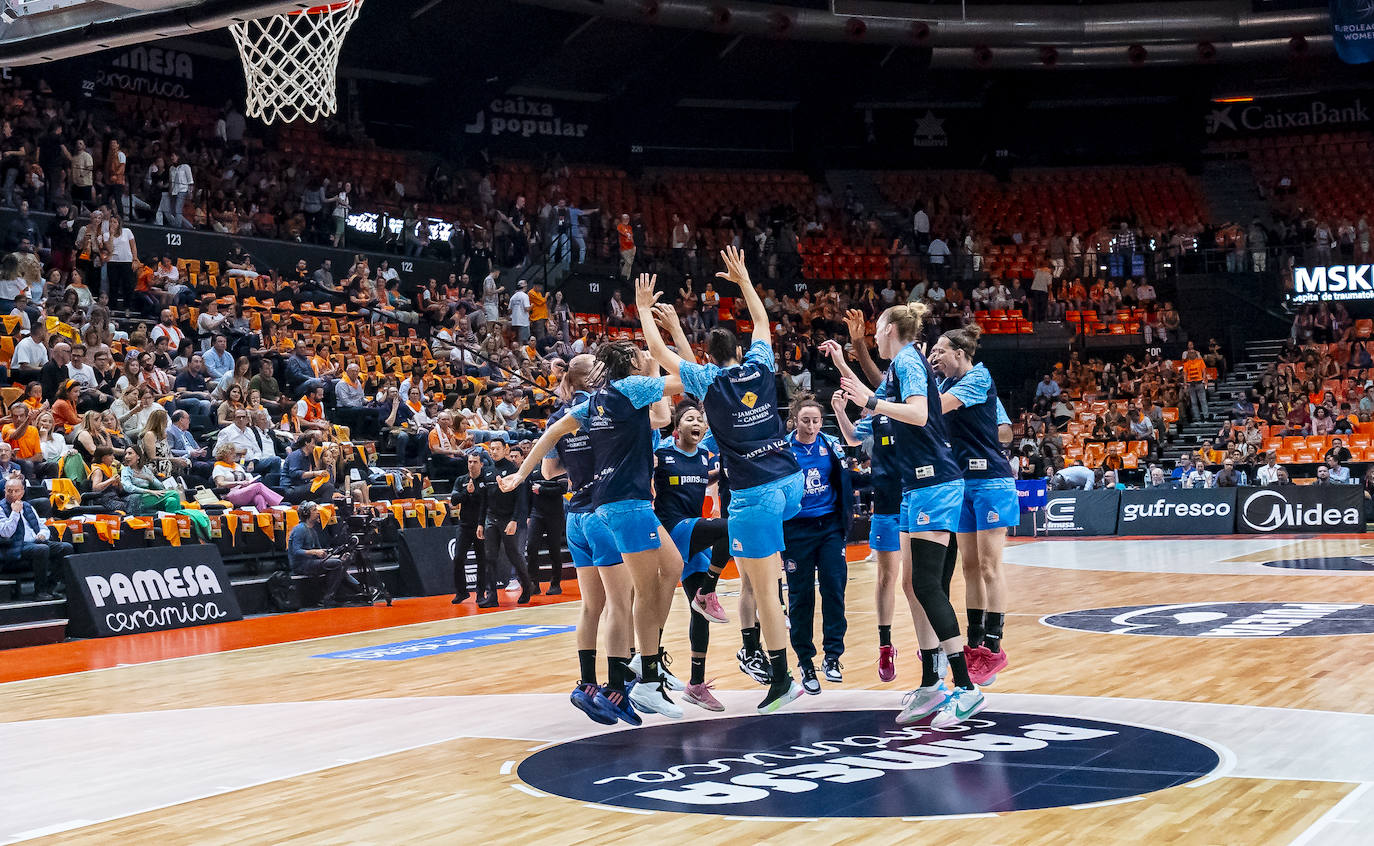 El partido entre Avenida y Valencia Basket en imágenes