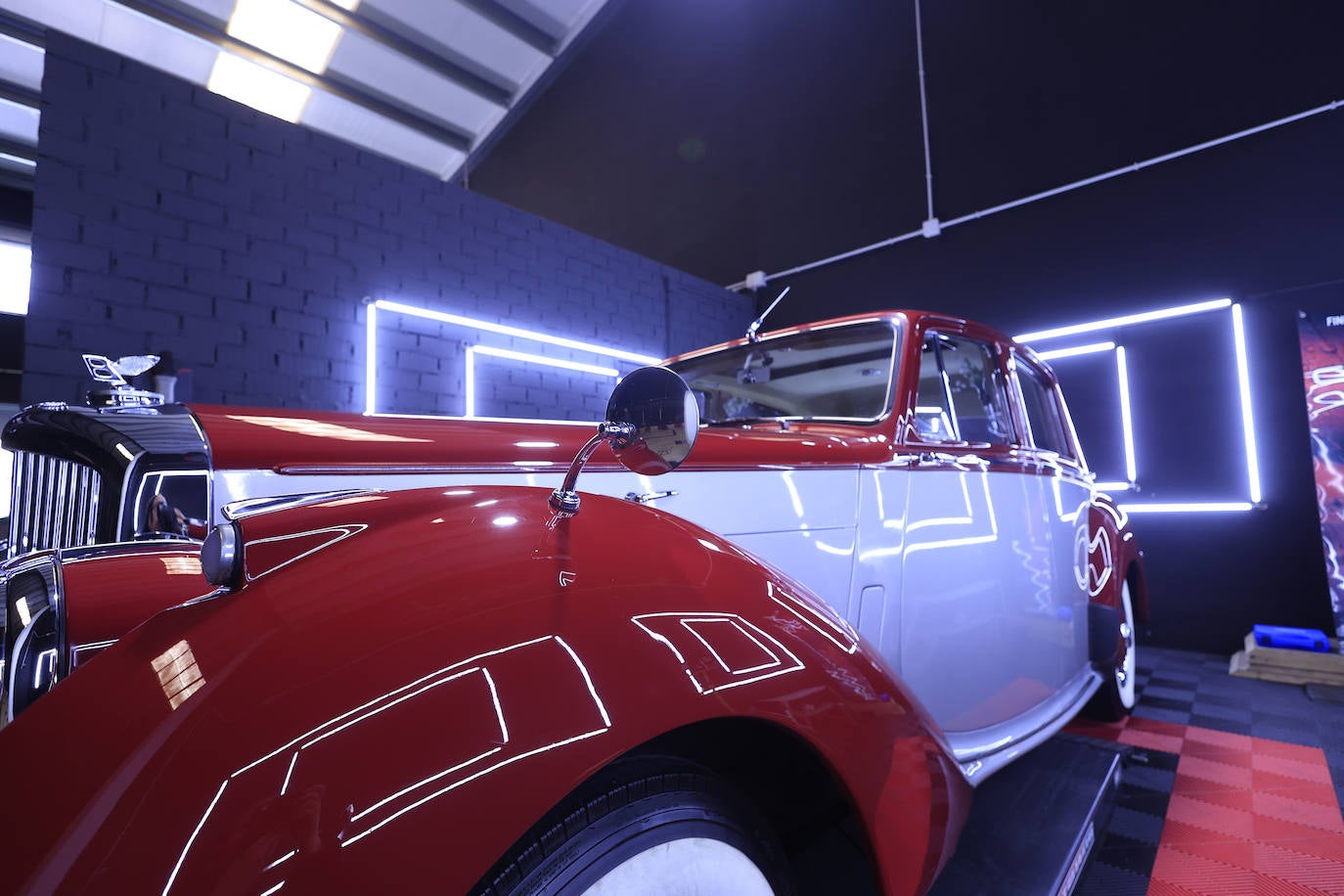 Un Bentley de 1955 cuidado al detalle y recuperado desde Salamanca