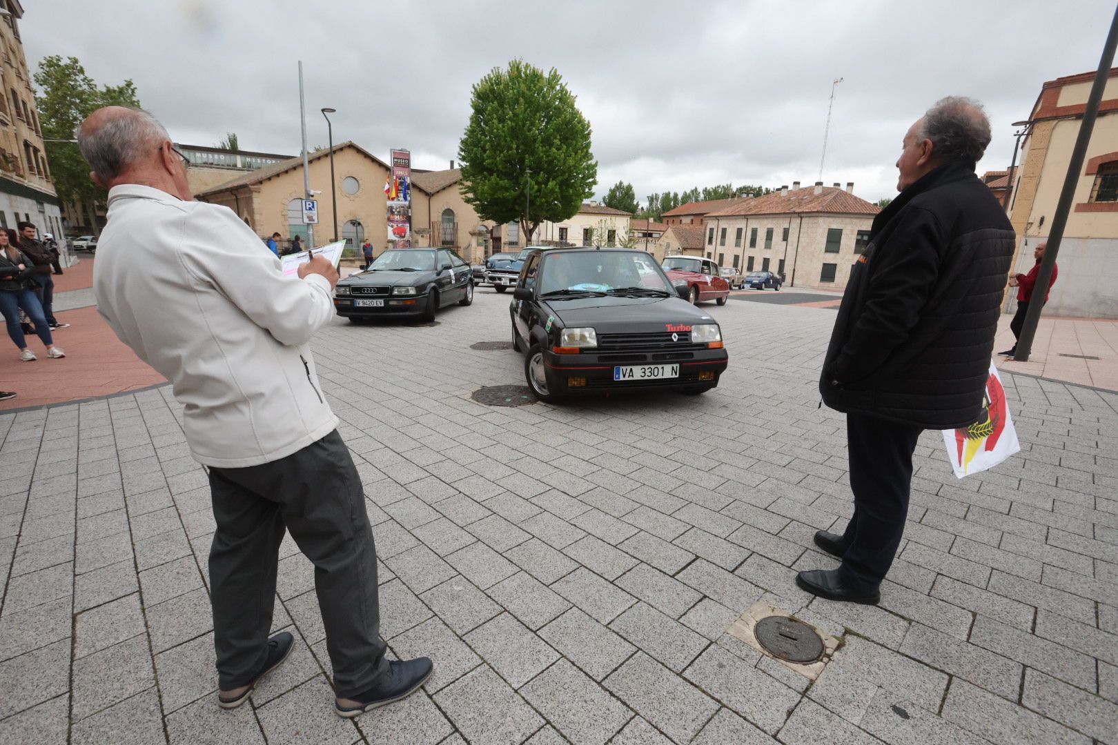 Salamanca acoge un rally urbano de regularidad con vehículos clásicos
