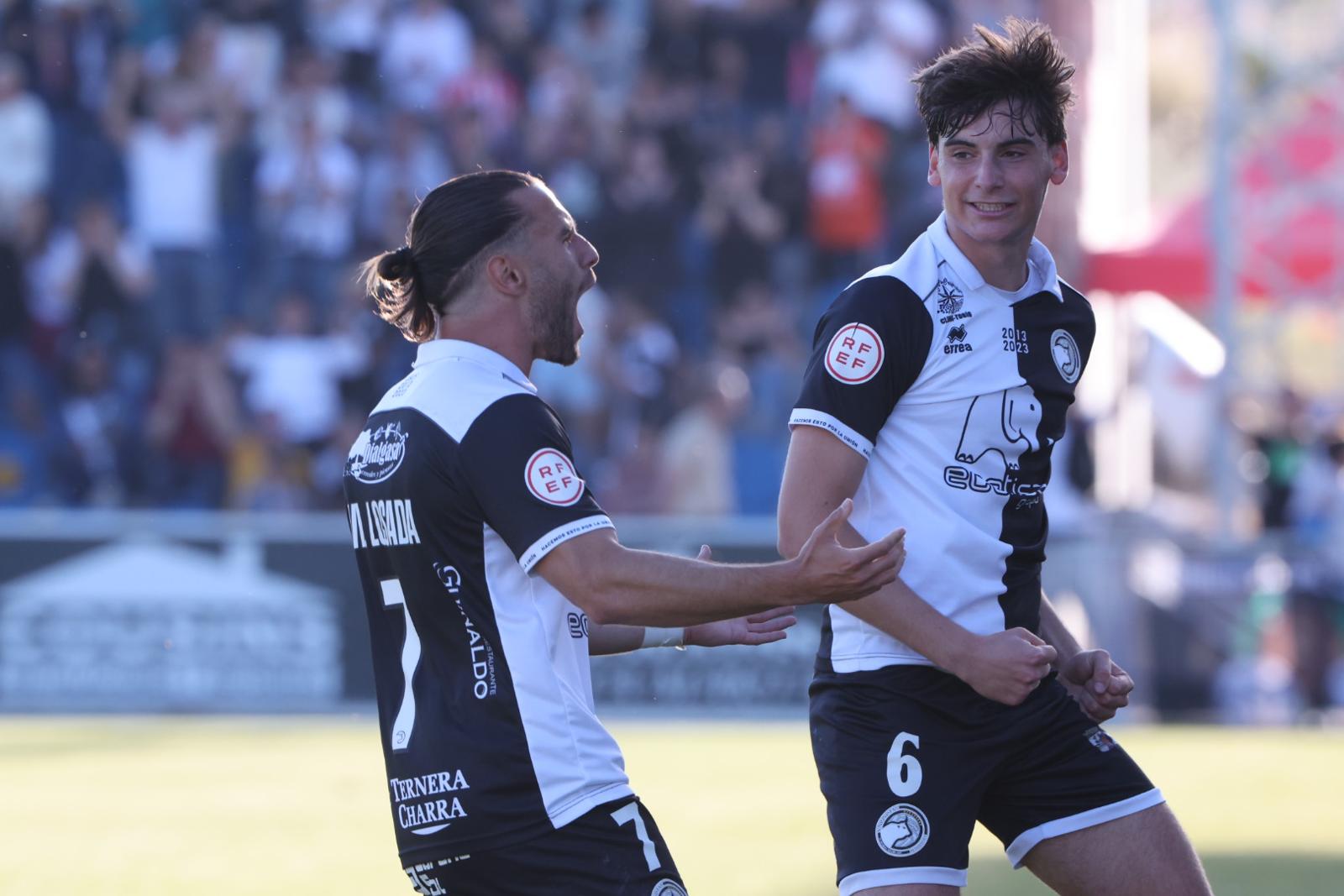 El partido entre Unionistas CF y CD Arenteiro en imágenes