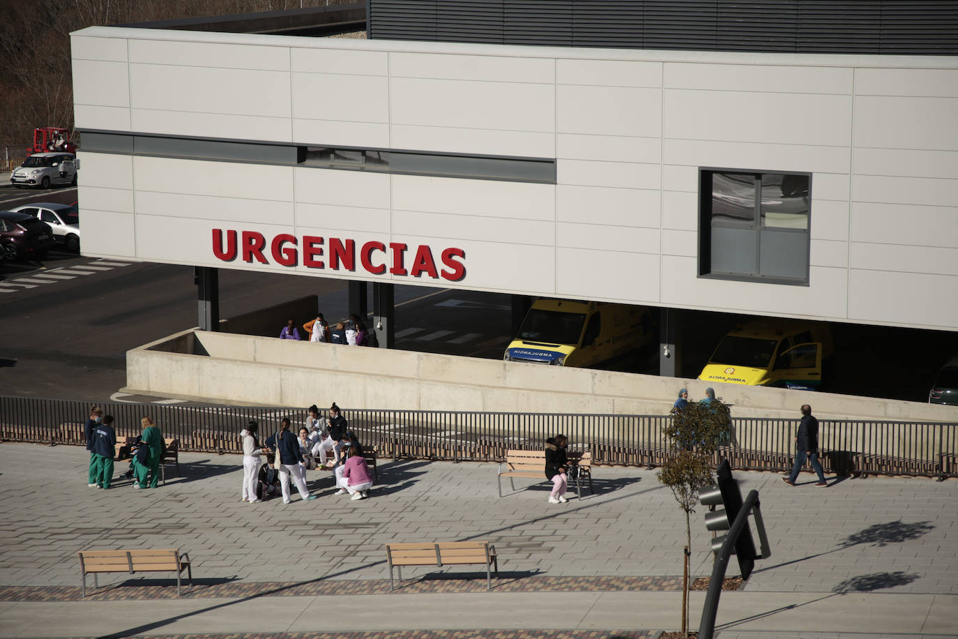 Trasladada al Hospital una mujer tras la colisión entre dos turismos en Trabanca