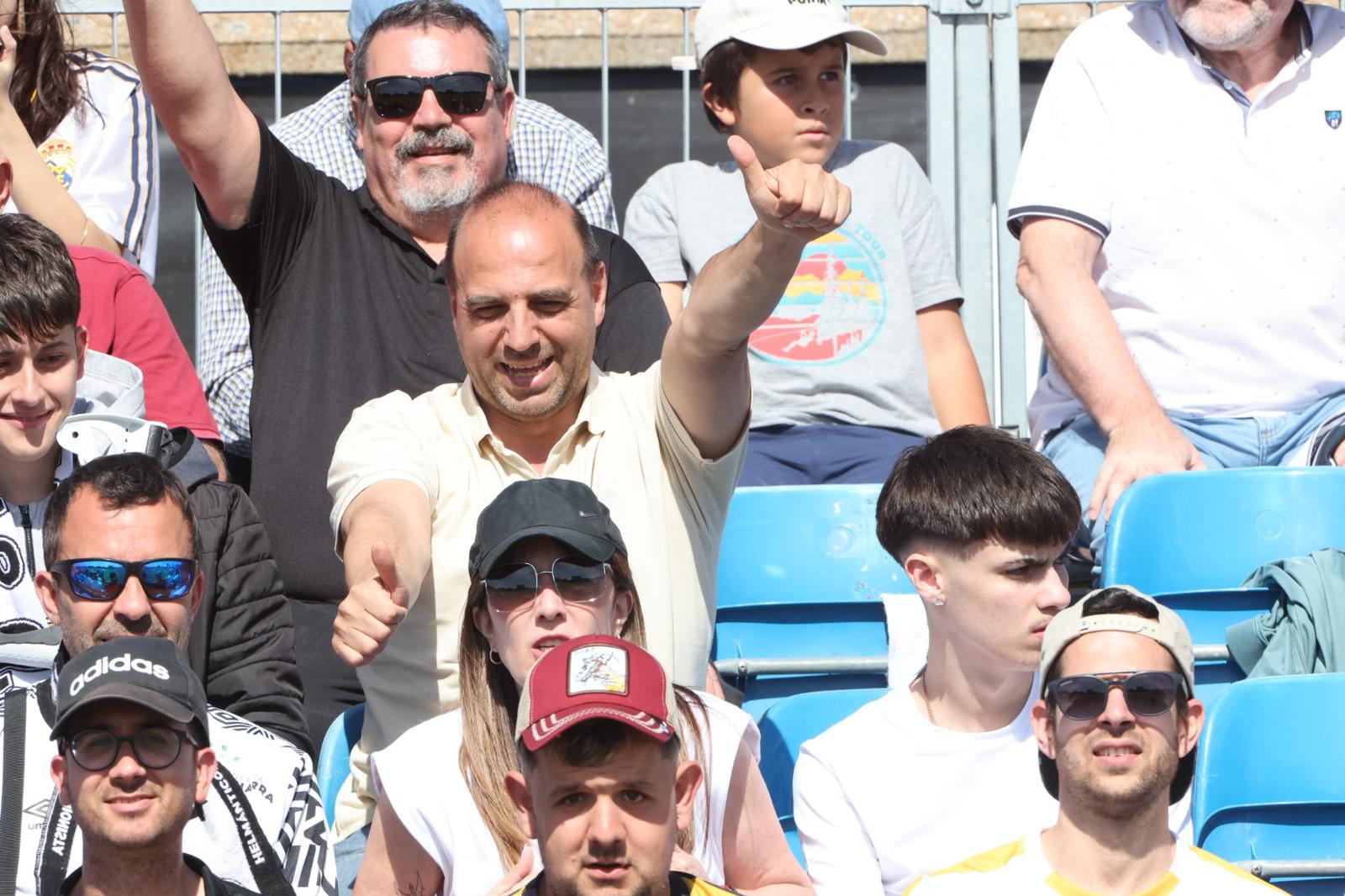 El Salamanca CF UDS, arropado en Tordesillas por su afición