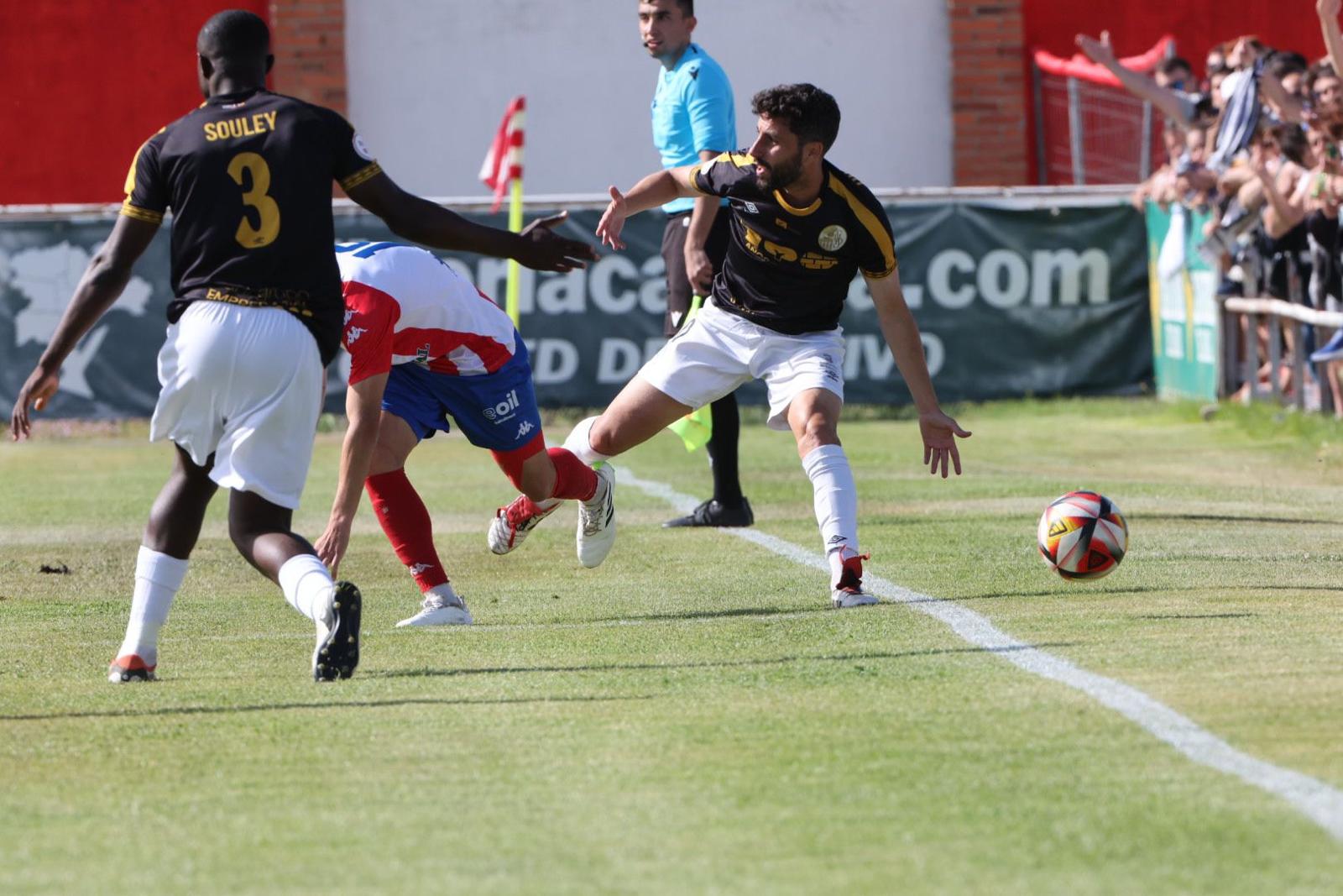 El Salamanca CF UDS, arropado en Tordesillas por su afición