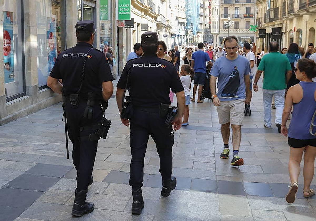 Un español de origen senegalés intenta tramitar permisos de residencia para 23 supuestos hijos