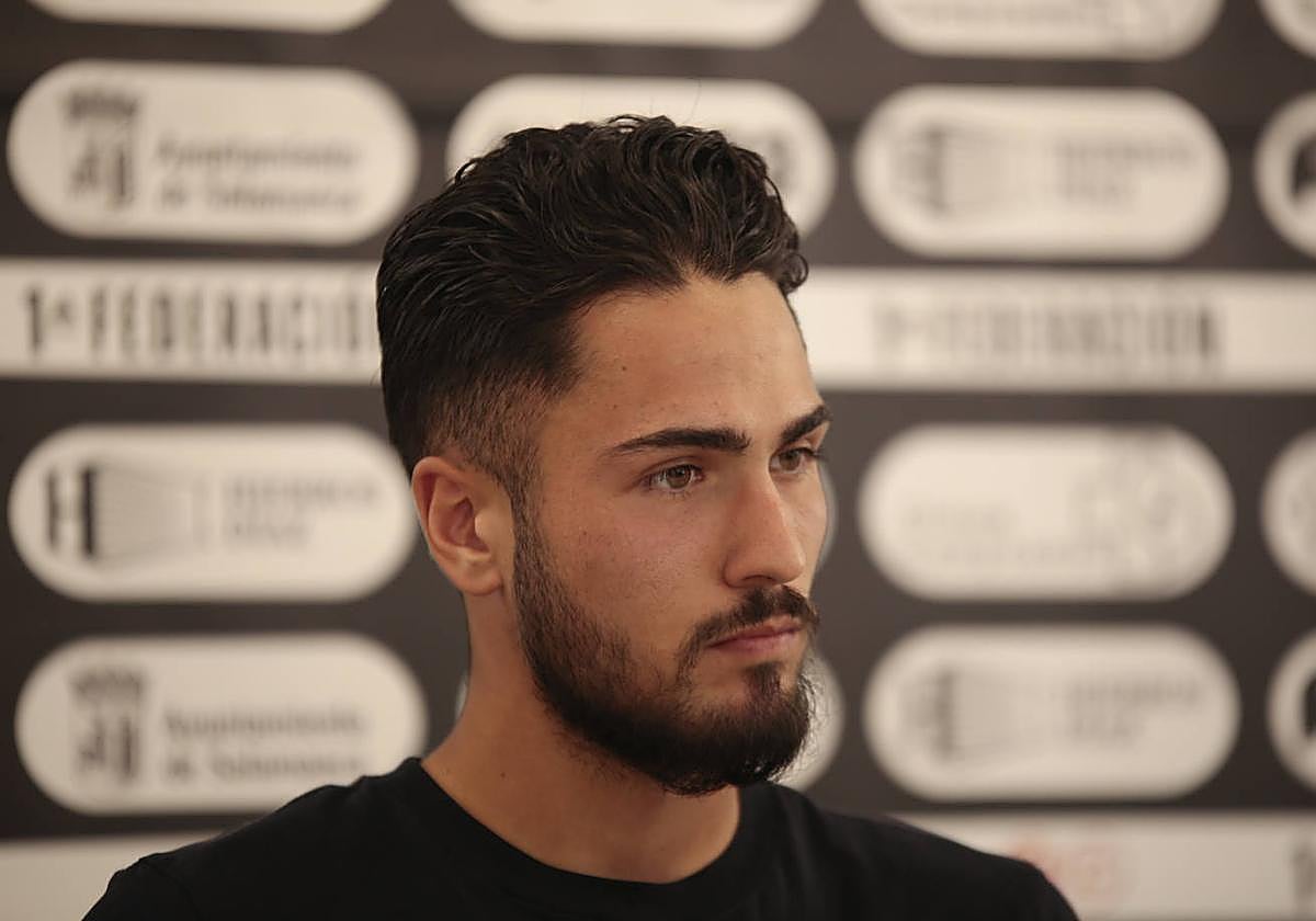 Iván Martínez, en su presentación como jugador de Unionistas de Salamanca