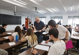 Estudiantes realizando la EBAU en Salamanca