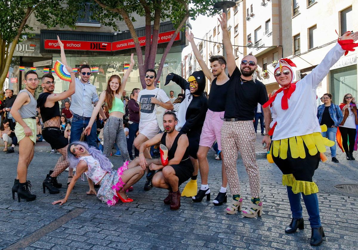 Participantes en una carrera de tacones en Salamanca.