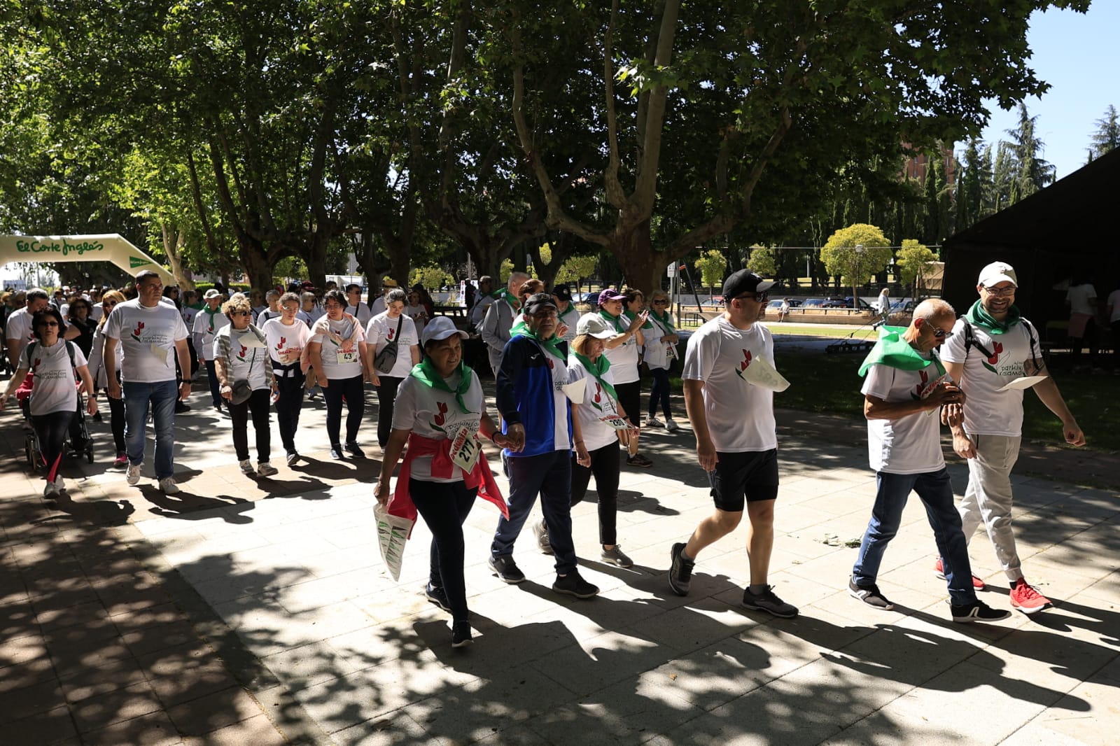 Cientos de salmantinos marchan por una buena causa