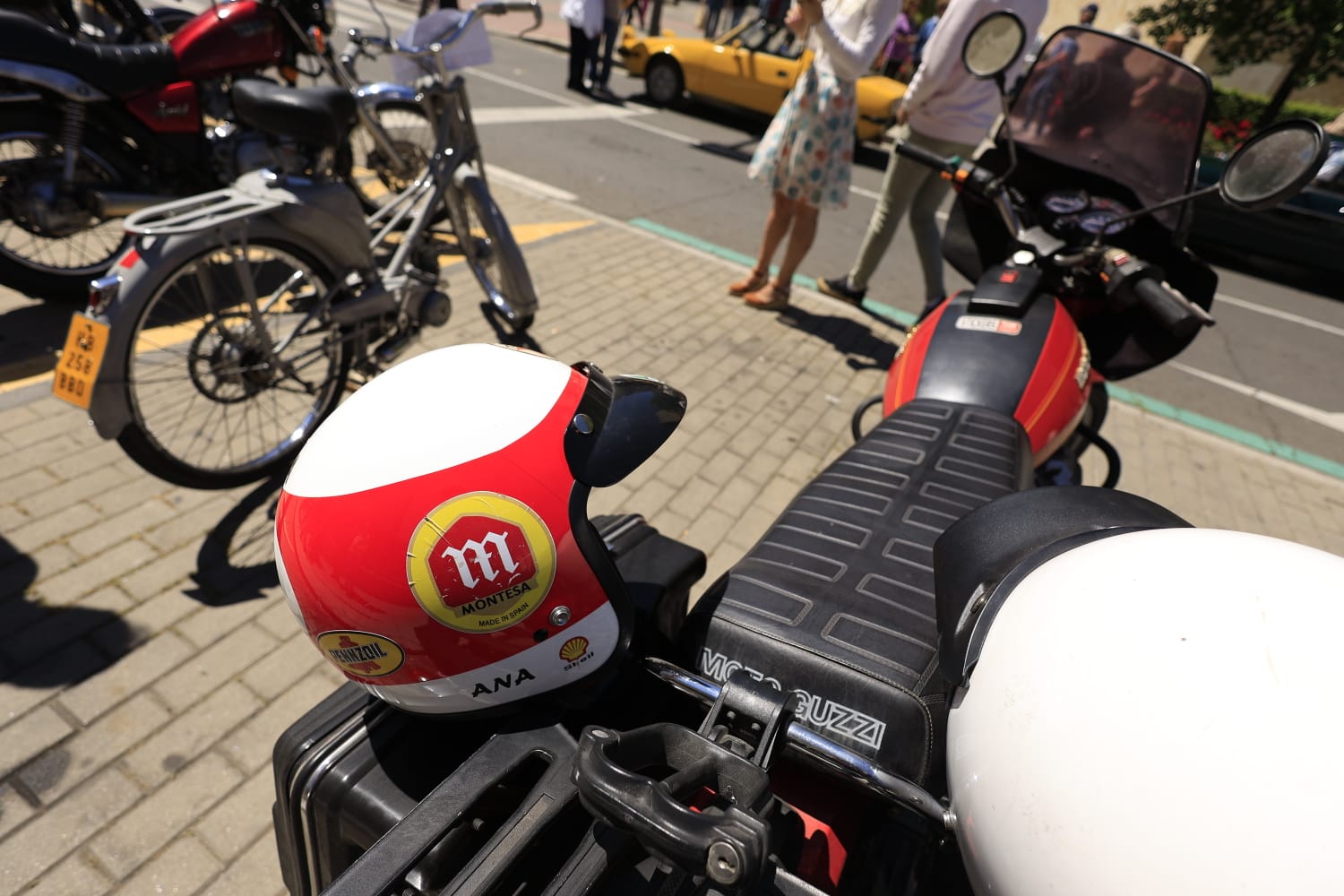 Los vehículos antiguos recorren Salamanca a favor de las Hermanitas de los Pobres