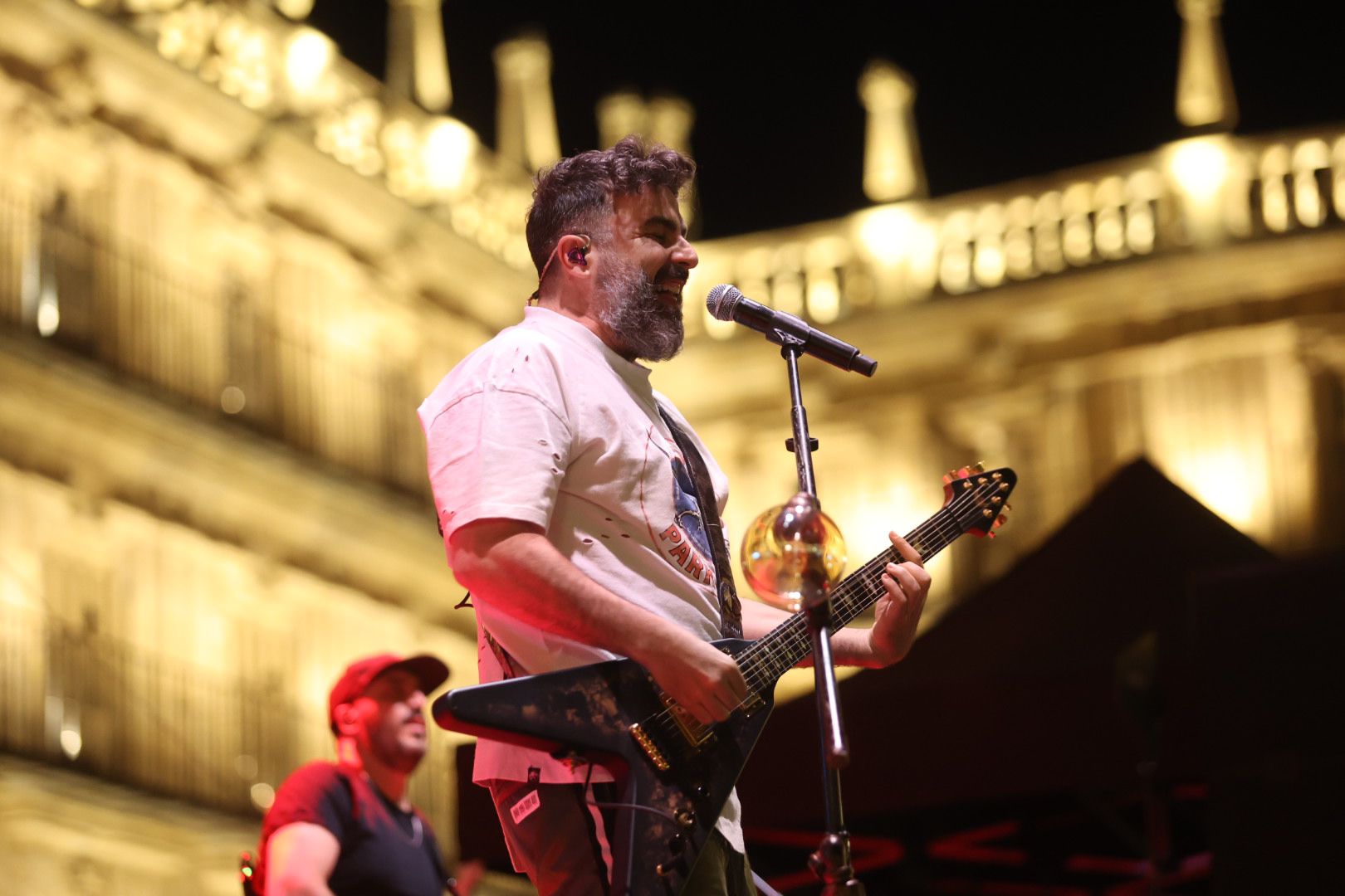 Huecco y Sara Correia triunfan en otra noche de lleno total