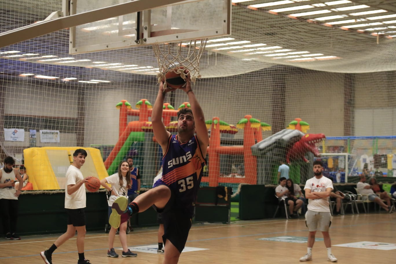 El baloncesto salmantino se une a favor de Cheto y la Asociación de Tumores Cerebrales