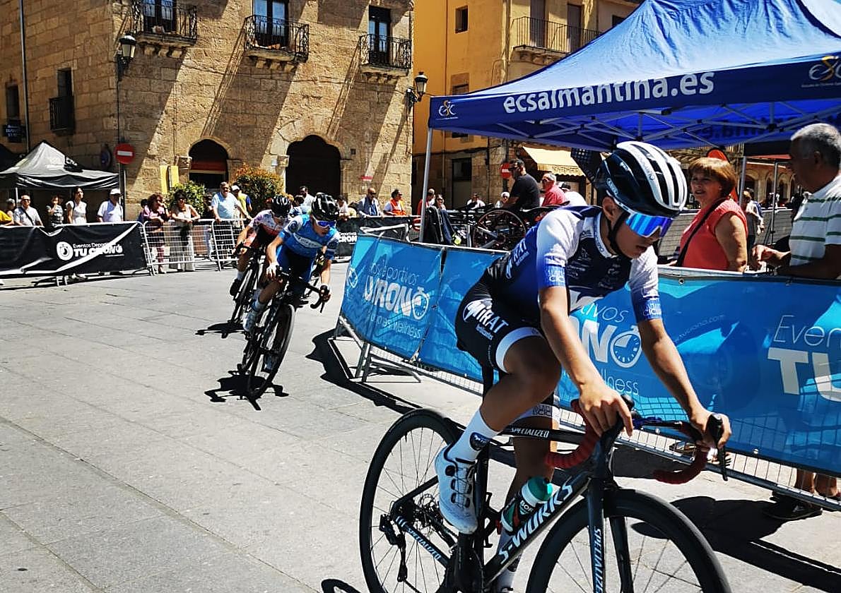 Un momento de la carrera de los más pequeños.