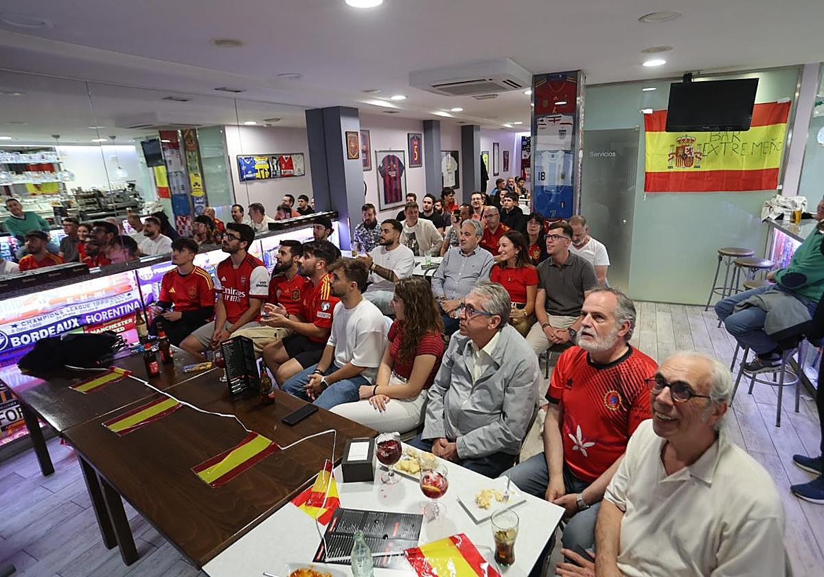 Así viven los salmantinos el España - Italia