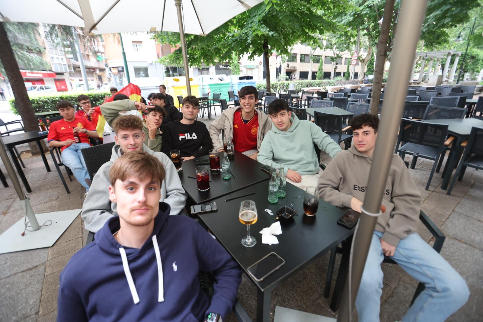 Así viven los salmantinos el España - Italia