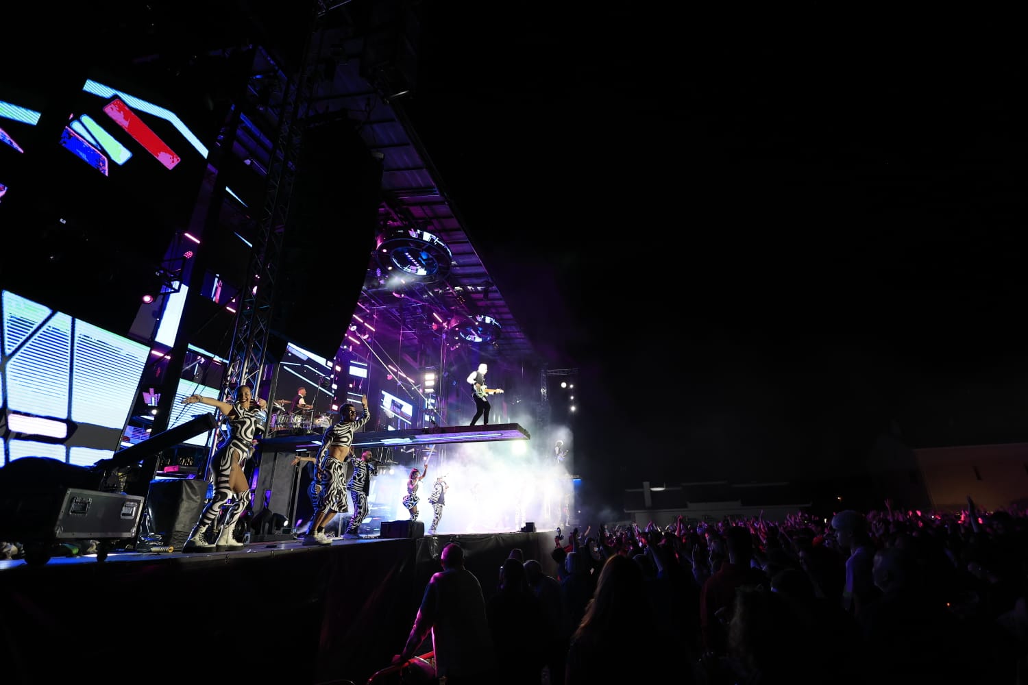La actuación de Panorama en Castellanos de Villiquera, en imágenes