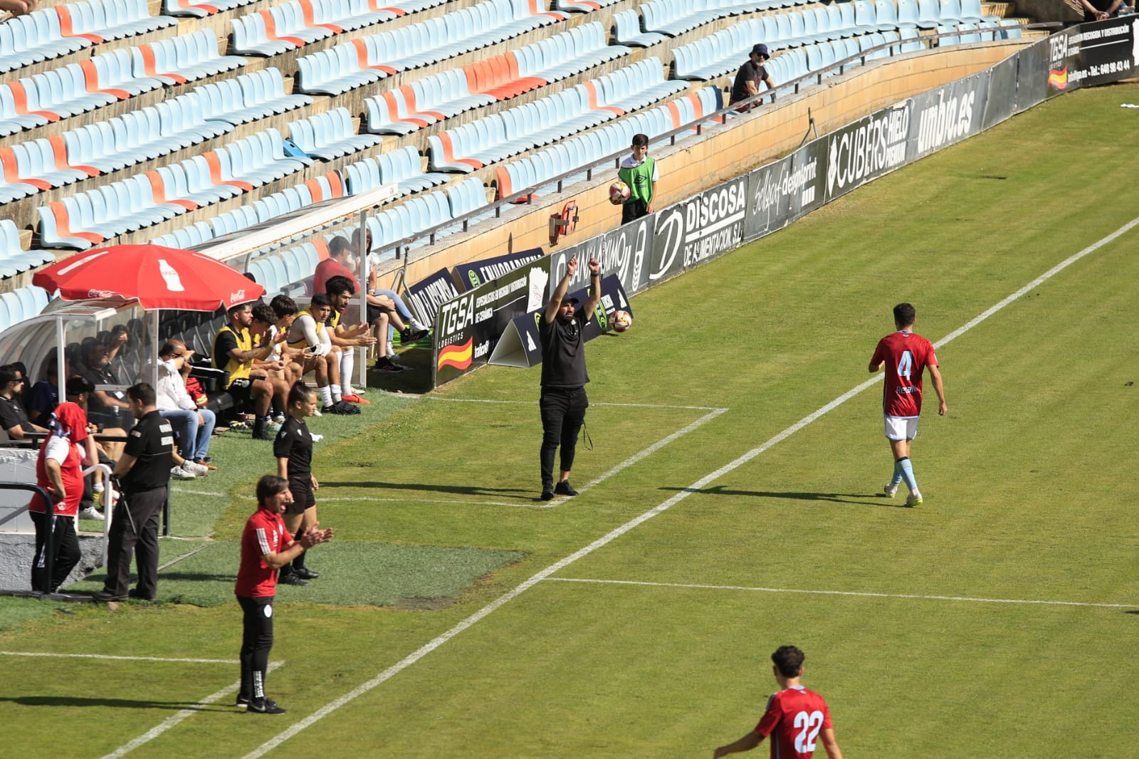 Del penalti de Amaro parado por Villanueva a los dos palos finales