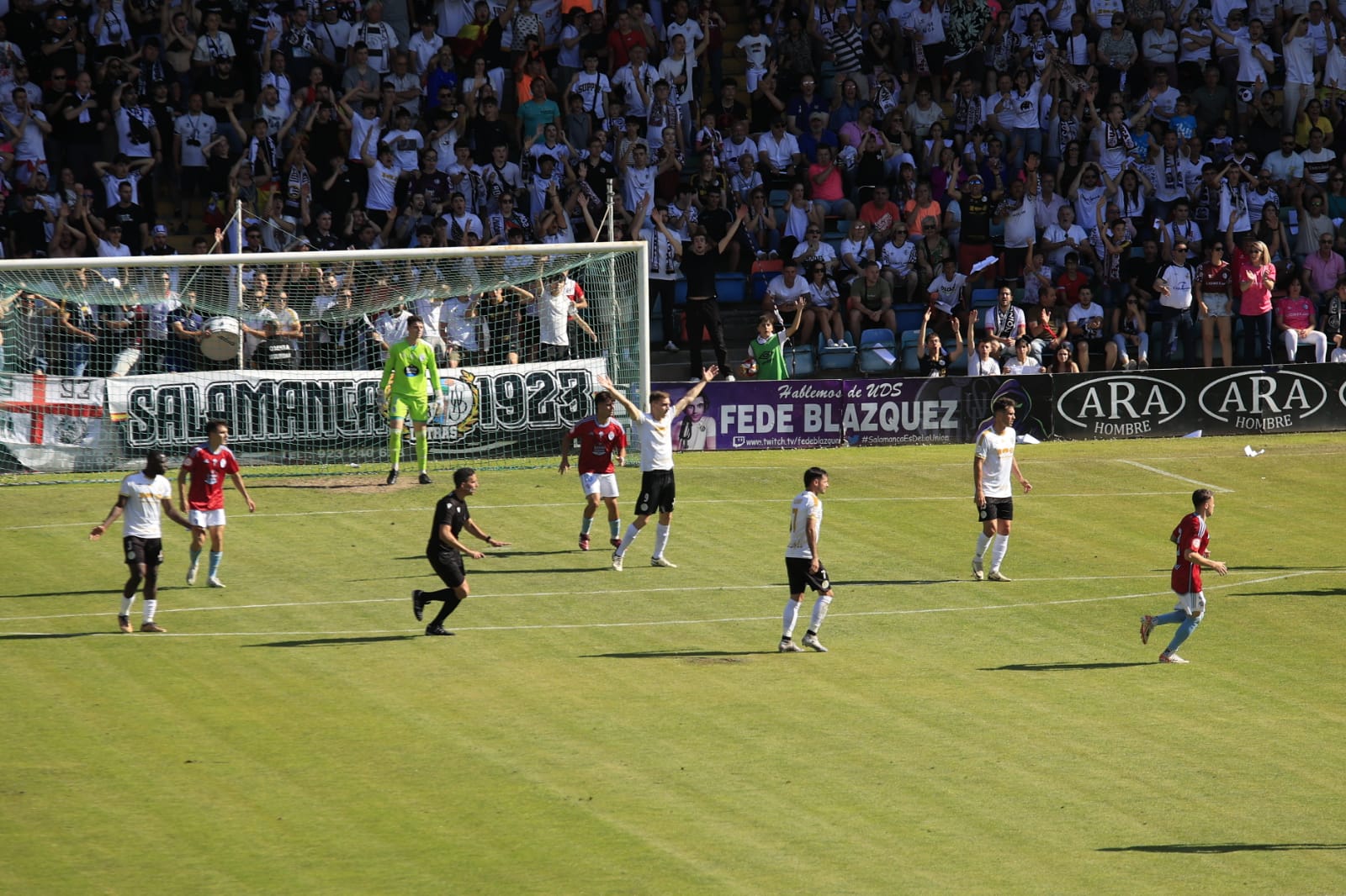 Del penalti de Amaro parado por Villanueva a los dos palos finales