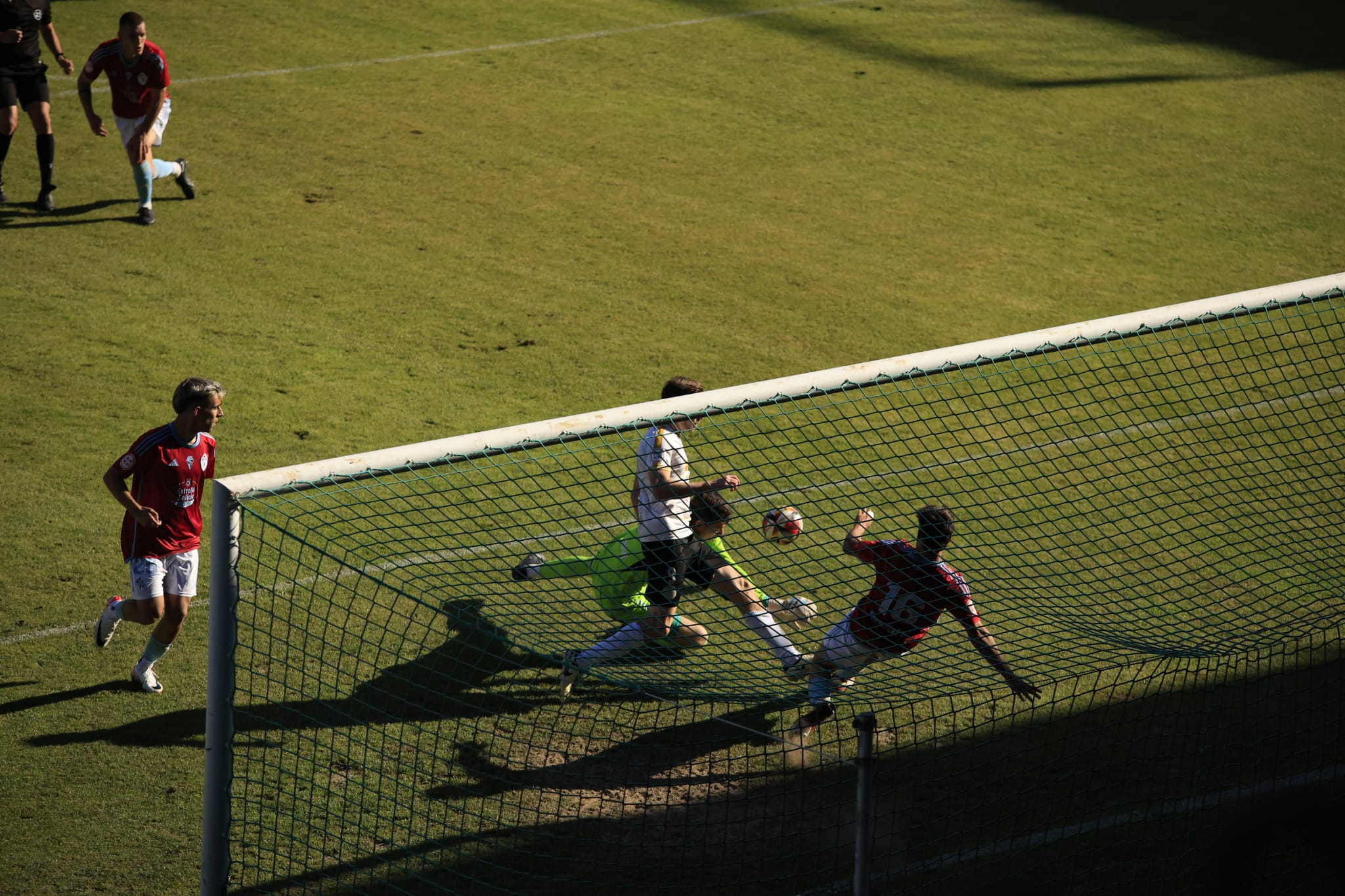 Del penalti de Amaro parado por Villanueva a los dos palos finales