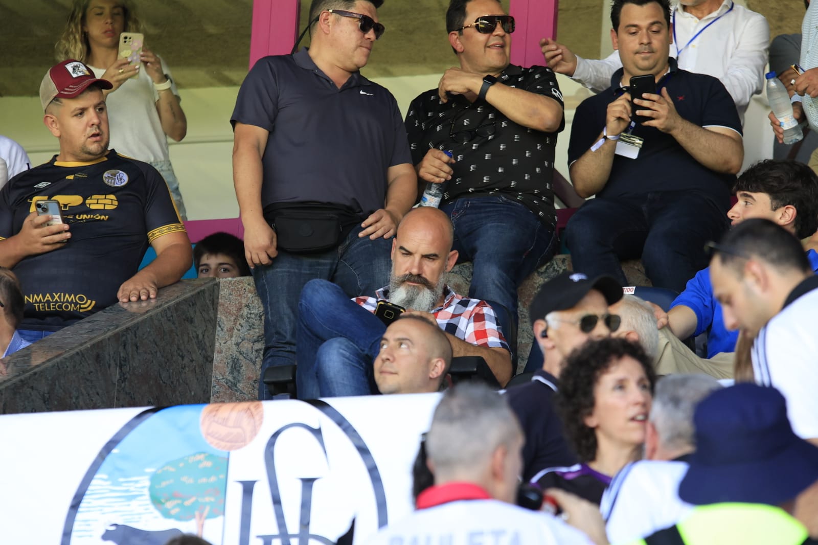 El palco del Helmántico, repleto