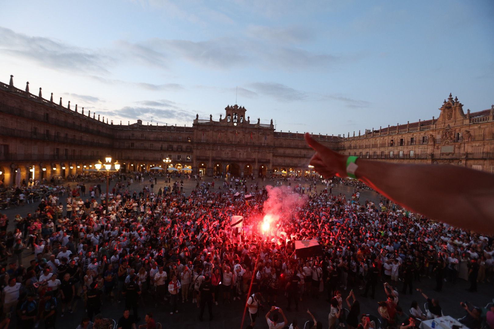 Del Helmántico a la Plaza Mayor, así se celebra el ascenso