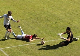 Del penalti de Amaro parado por Villanueva a los dos palos finales