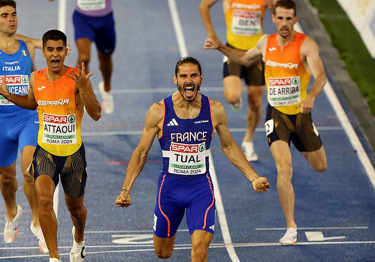 Álvaro de Arriba, a la derecha en el reciente Europeo al aire libre de Roma.