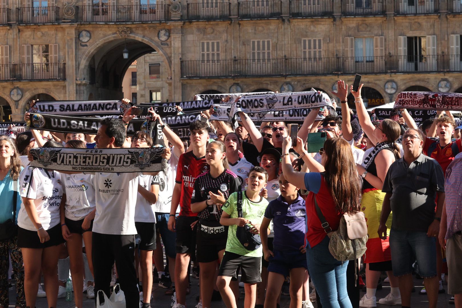 El Salamanca UDS ofrece su ascenso a la ciudad en el Ayuntamiento
